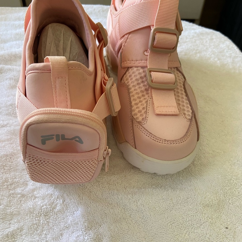 Brand New Fila Sneakers 9